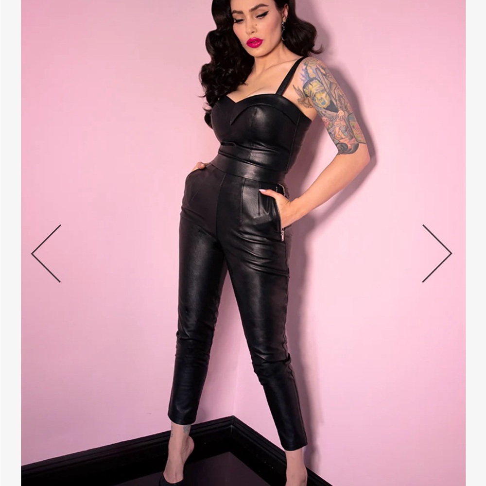 Vixen Vegan Leather Pants EUC size Medium